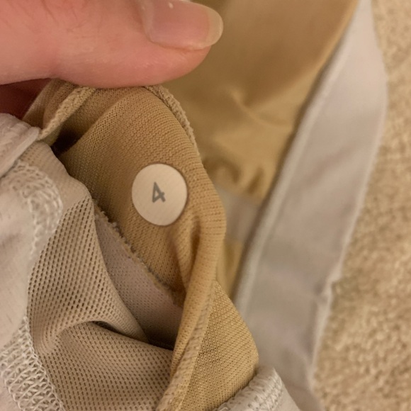 Lululemon Flow Y Bra Size 4 - Picture 3 of 3